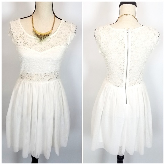 Charlotte Russe Dresses & Skirts - Moving Sale! Charlotte Russe White Dress